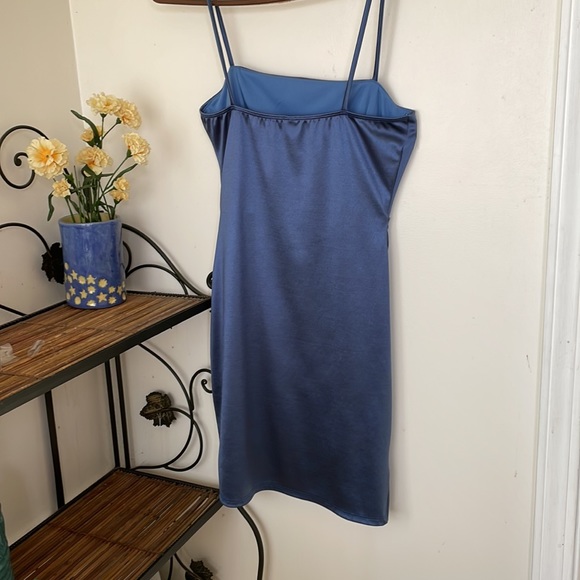 Stylish WINDSOR Dress🦋just in time for Prom👑 - Picture 5 of 6